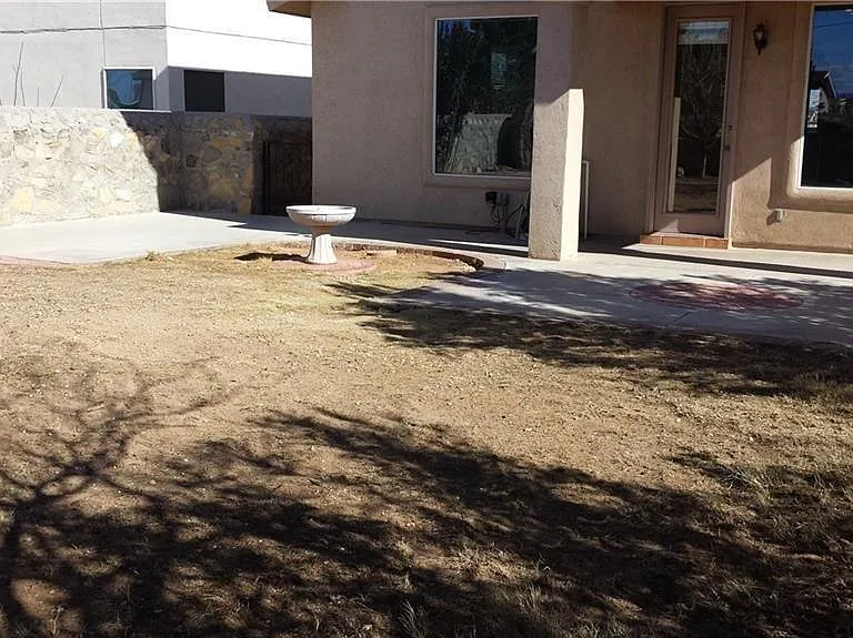 4541 Joseph Rodriguez Dr — Photo 12