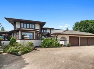 8456 Charles Ct, Downers Grove, IL 60516