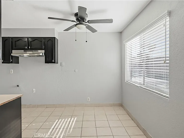 1308 E Oaks St #D — Photo 5