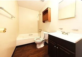 2 bed, 900 sqft, $750 — Photo 2