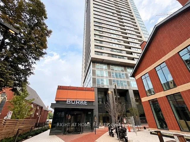 609 Sherbourne St #2111