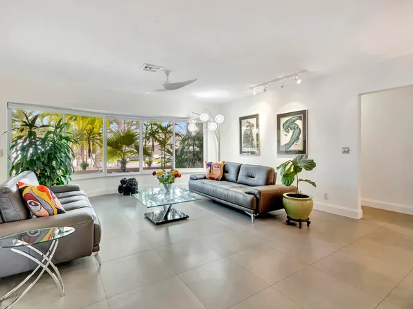 4954 Sarazen Drive, Hollywood, FL 33021