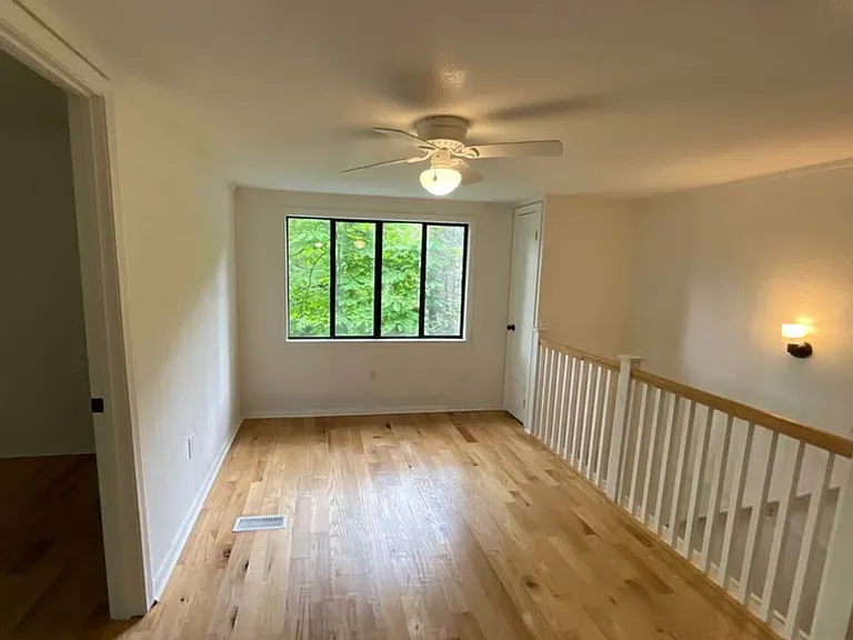1136 Granny Squirrel Dr — Photo 12