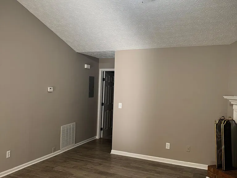 2154 Wells Dr SE — Photo 5