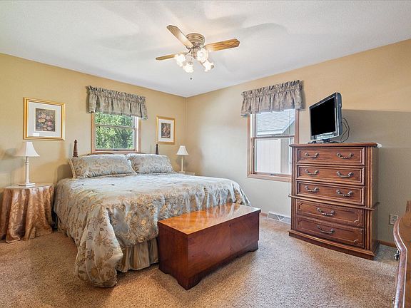 4th image of 1790 Amelia Dr