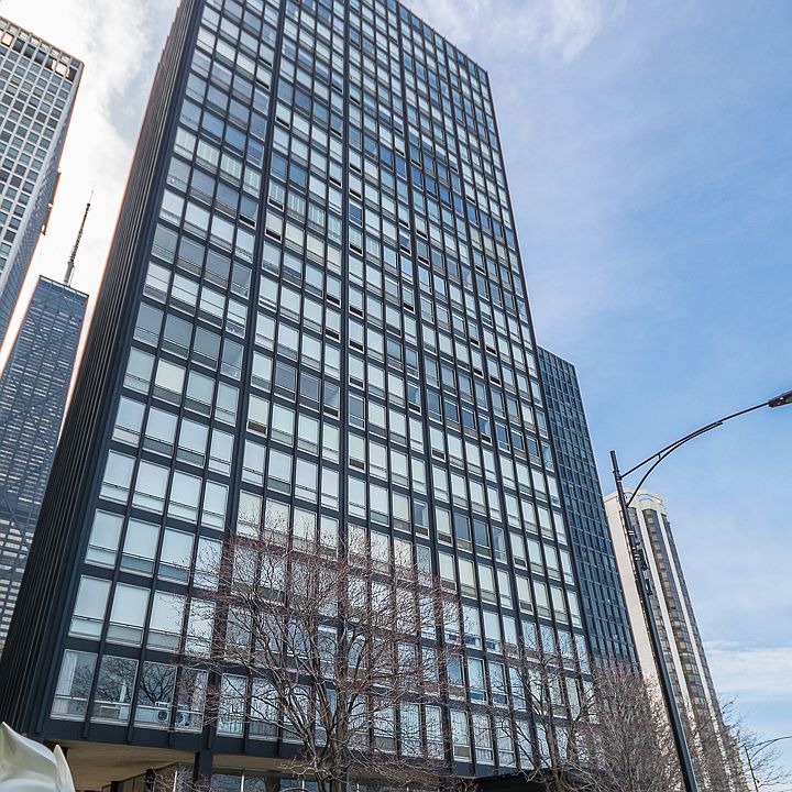 1st image of 880 N Lake Shore Dr APT 9C
