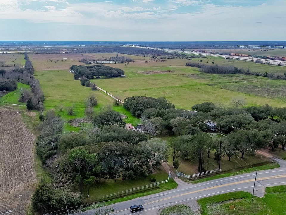 1st image of 422 Fm 360 Rd