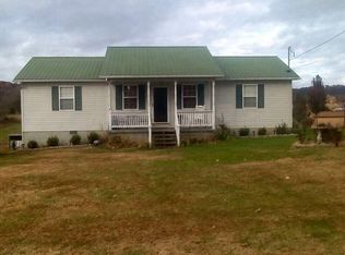 1241 Disneyland Rd, Sparta, TN 38583