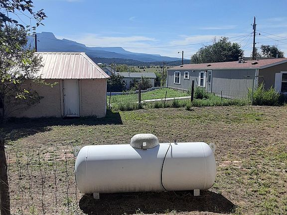 View to the south (storage garage is on the left).