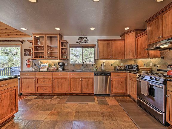 5th image of 381 Fallen Leaf Rd