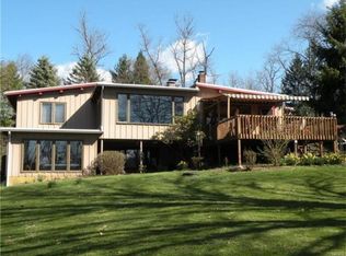 7286 Passer Rd, Coopersburg, PA 18036