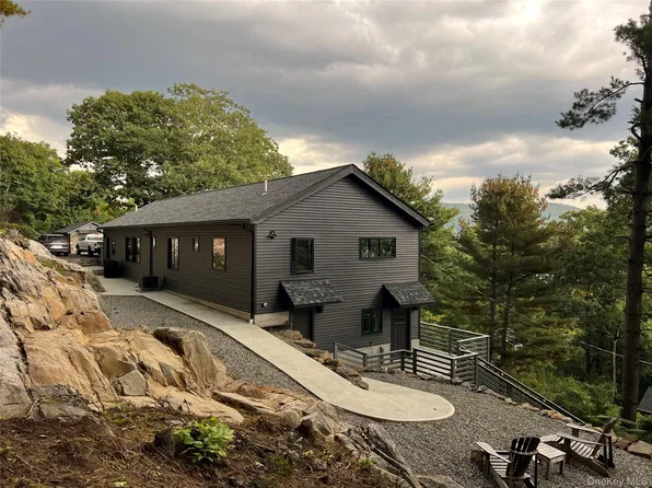 87 Blueberry Hill, Greenwood Lake, NY 10925