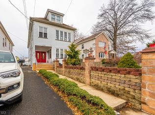 526 W End Ave, Elizabeth City, NJ 07202