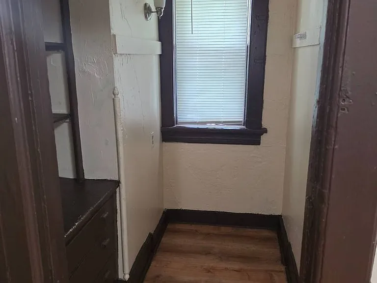602 W Center St — Photo 11