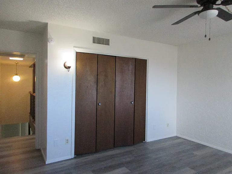 209 Kino Springs Dr #C — Photo 11