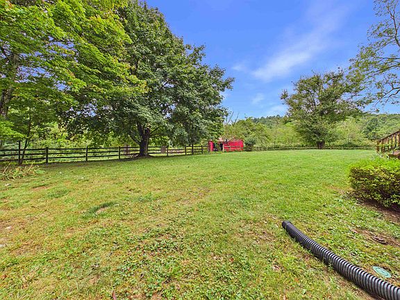 4th image of 490 Oak Grove Rd