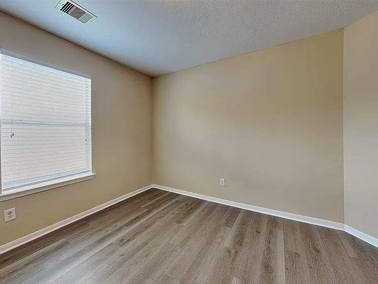 6530 Portlick Dr — Photo 15