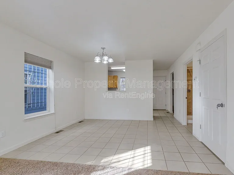 1577 Chase St — Photo 6