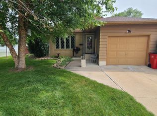 705 10th St SW, Austin, MN 55912