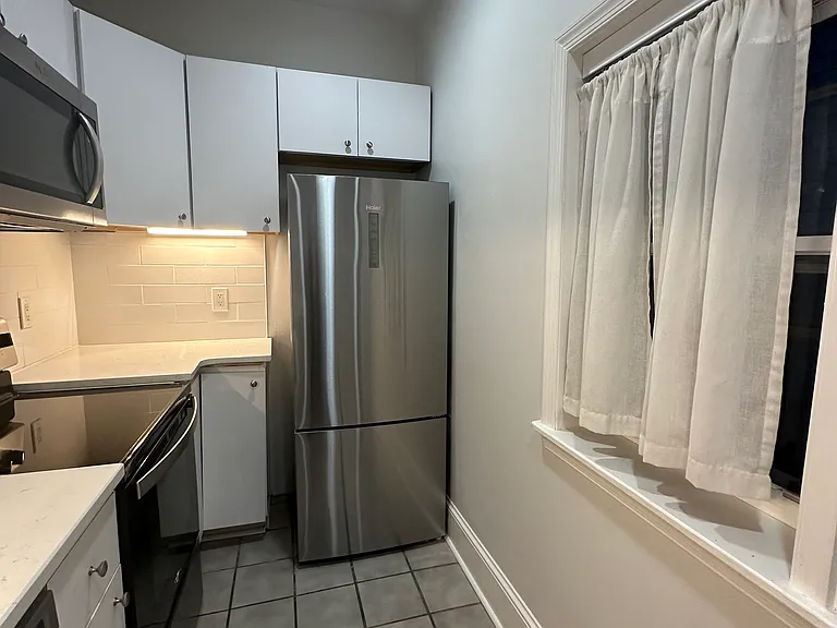 343 S 18th St #2 — Photo 6