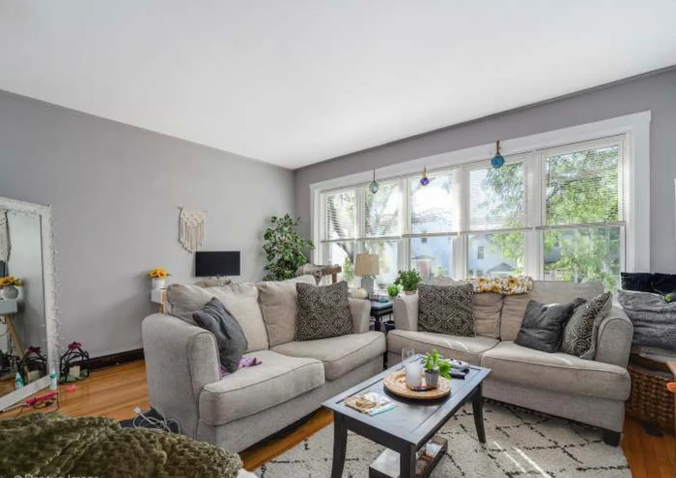 2 bed, 1025 sqft, $2,800 — Photo 2