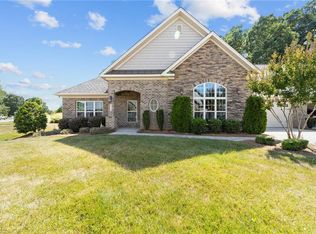 5402 Ggo Dr, Greensboro, NC 27406