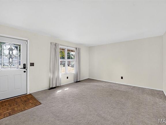 2nd image of 11889 Laredo Ct