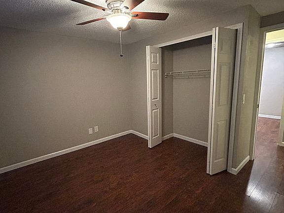 4th image of 104 Waterbury Ct #104