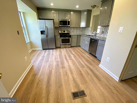 5th image of 412 Tolbelt Ct