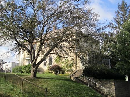 2nd image of 120 Wyoming St E