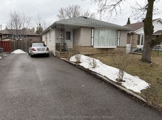 14 Dorward Dr, Toronto, ON M9V 2J5