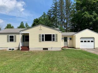 35 Glendale Rd, Amherst, MA 01002