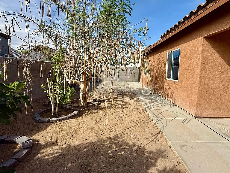 173 N Cecilia Torres Ct — Photo 24