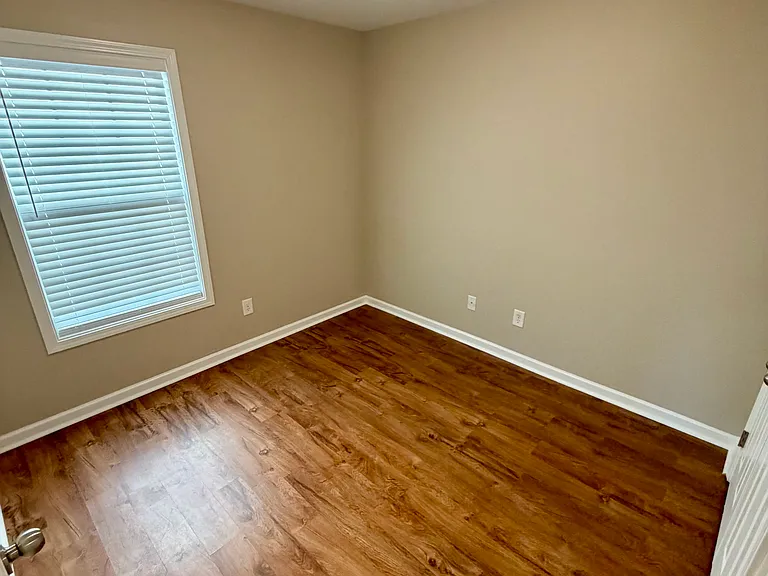 205 Shell Ct — Photo 10