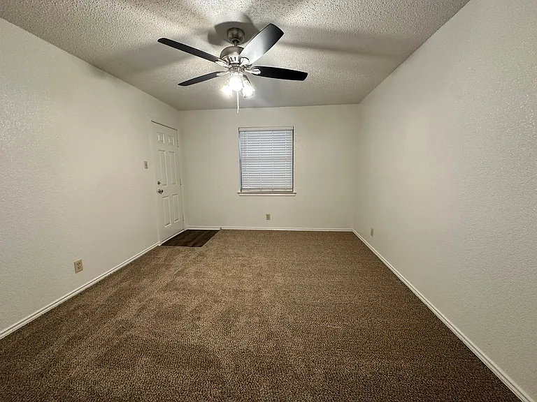 833 White Rock St — Photo 13