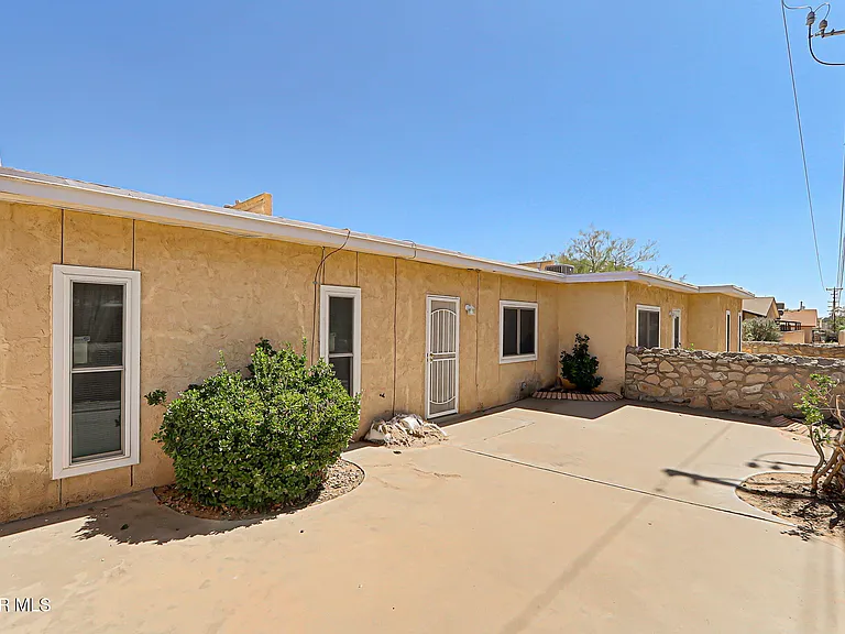 3223 Isla Morada Dr — Photo 19
