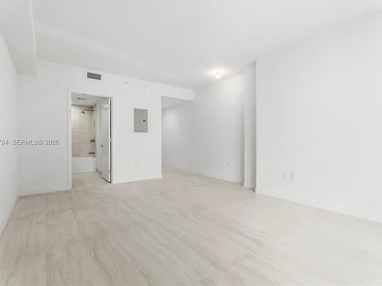 77 SE 5th St #3304 — Photo 7
