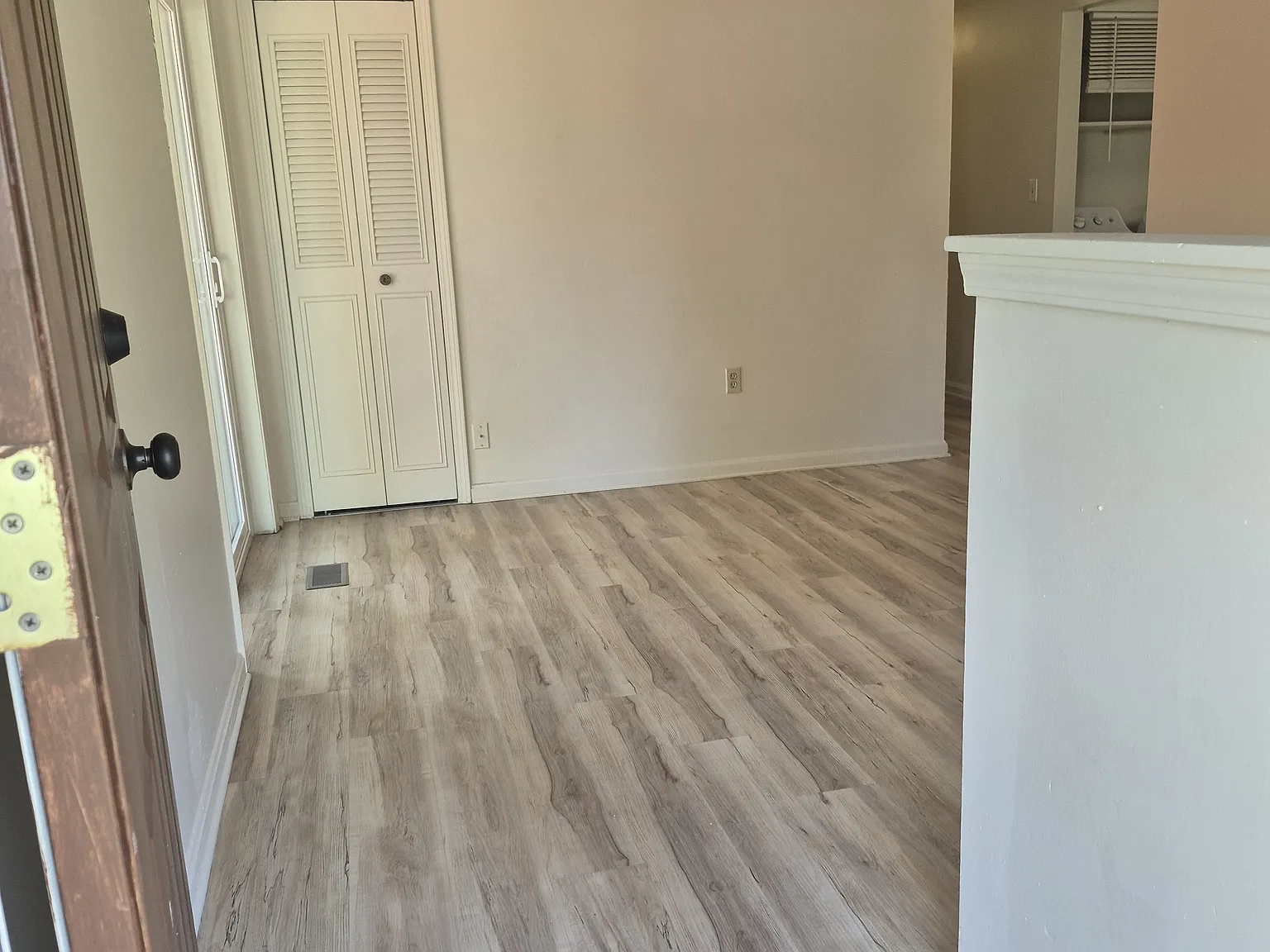 3 bed, 1050 sqft, $1,650 — Photo 4