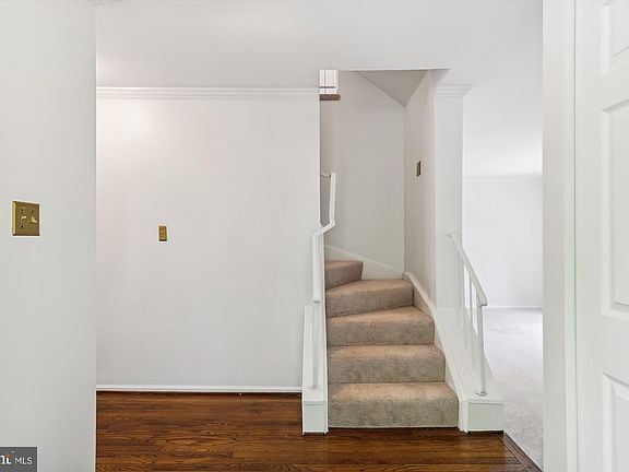 3rd image of 8231 Cedar Landing Ct