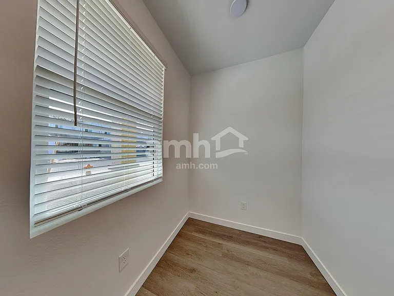 12524 W Flynn Ln — Photo 7