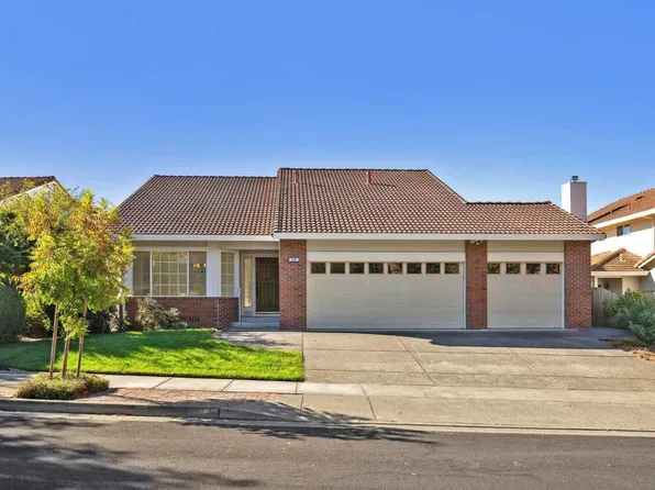 725 Miramar Street, Windsor, CA 95492