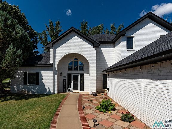 4th image of 1716 Saint Andrews Dr