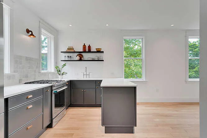 4 bed, 3.5 bath, 1900 sqft, $5,300 — Photo 4