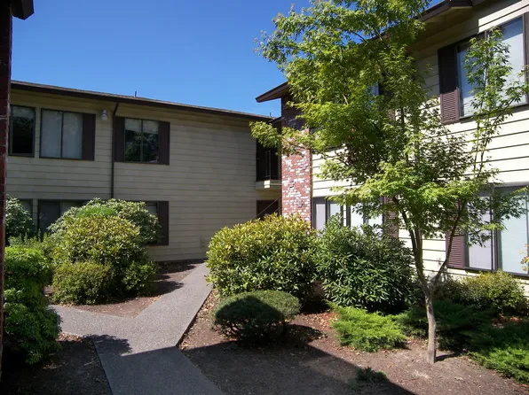 Sierra Vista, 430-464 NE Sacramento St #462, Portland, OR 97212