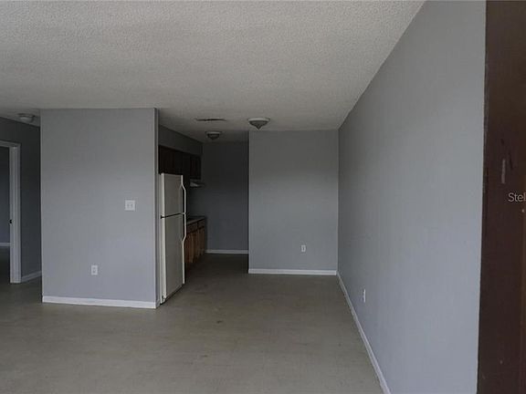 3rd image of 3879 Janeen Cir