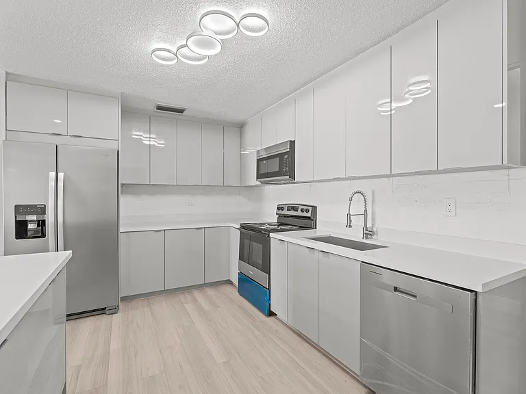 534 E Del Monte Ave — Photo 21