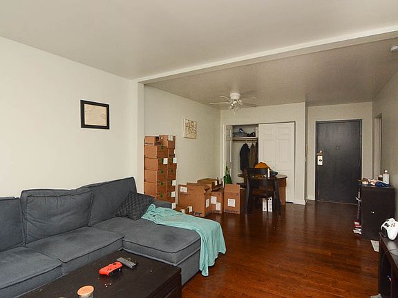 5th image of 7319 N Rogers Ave #G05c