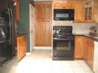 4 Nell Ct, Fairfield, NJ 07004