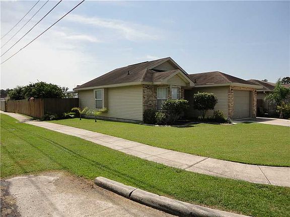 2nd image of 2701 Bayou Vista Dr