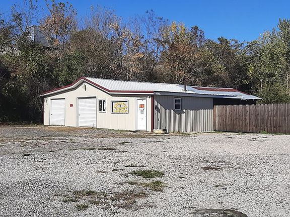 2nd image of 371&395 Highland Bend Rd